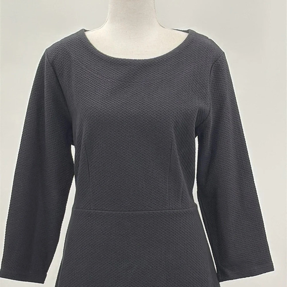 Joules Shay Textured 3/4 Sleeve Fit & Flare Dress in Black - NEW - Size 12 - Picture 3 of 9